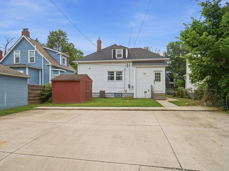 2245 Indiana Avenue , Columbus, OH 43202 Photo 58