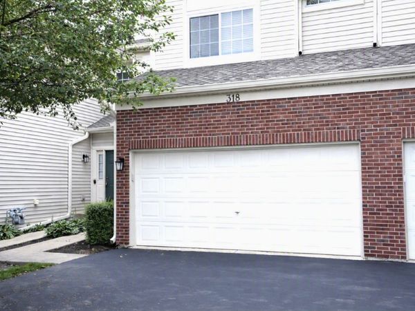 318 Abington Woods Drive , Aurora, IL 60502