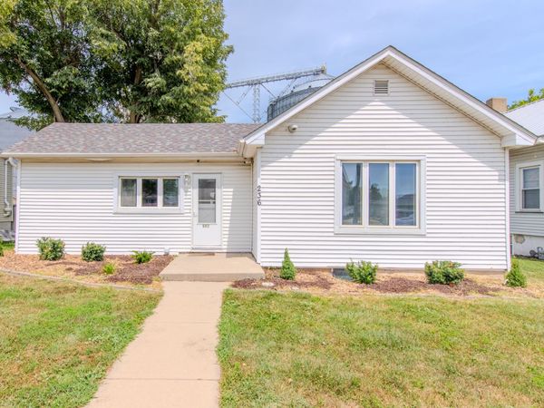 236 W Johnson Street , Utica, IL 61373