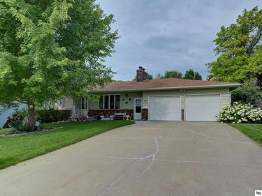 12116 N 156th Avenue, Bennington, NE 68007