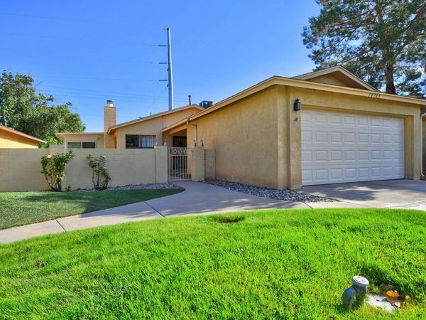 10709 Clyburn Park Drive NE, Albuquerque, NM 87123
