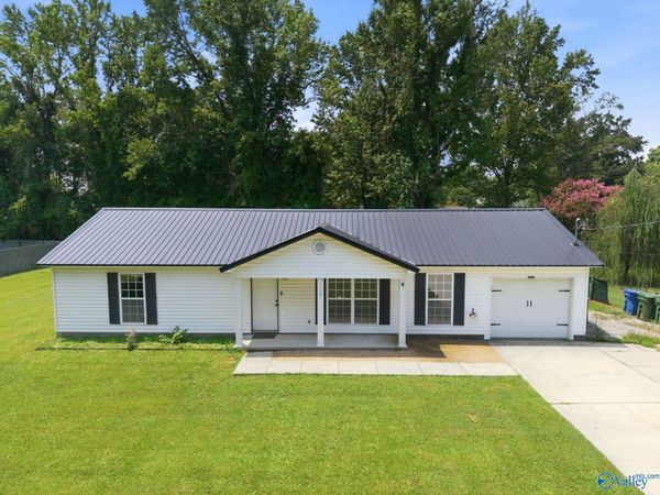 1549 Vest Street, Hartselle, AL 35640