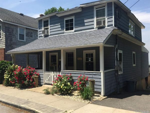18 Shore Road, Sea Cliff, NY 11579