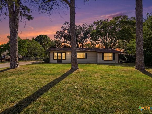 1603 Seydler Street , Gonzales, TX 78629