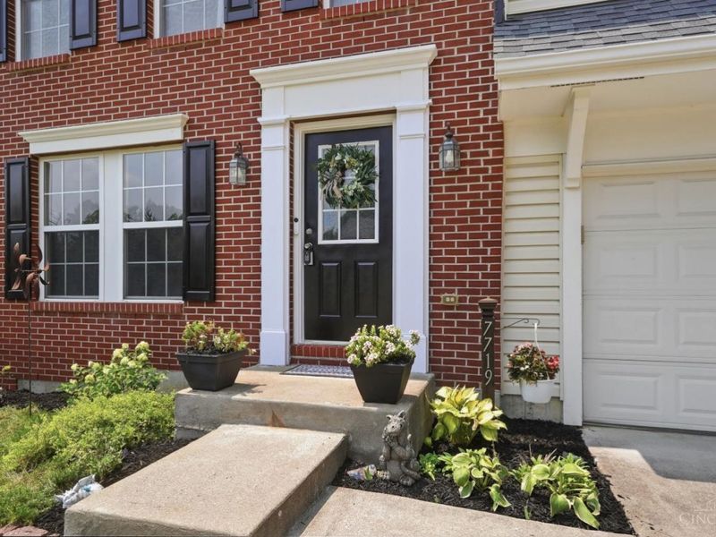 7719 Sycamore Woods Lane, Hamilton, OH 45011 Photo 4