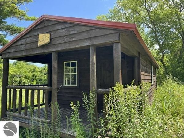 2179 Conrad Road, Standish, MI 48658