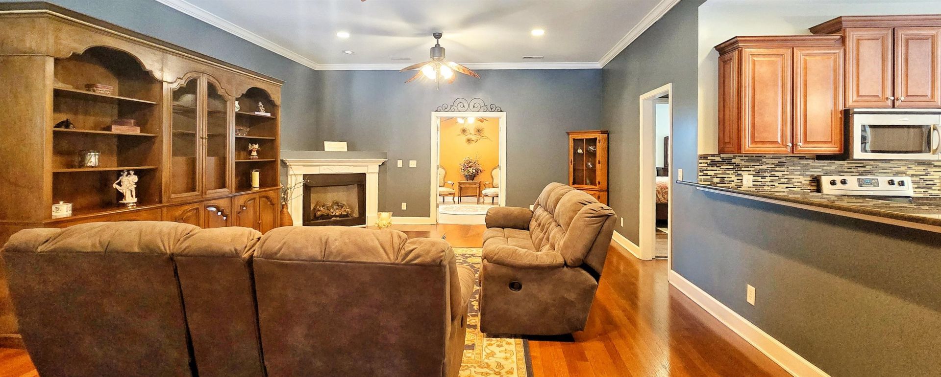 9729 Armelise Dr. Photo 28