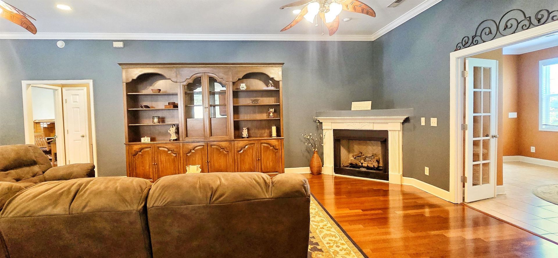 9729 Armelise Dr. Photo 30