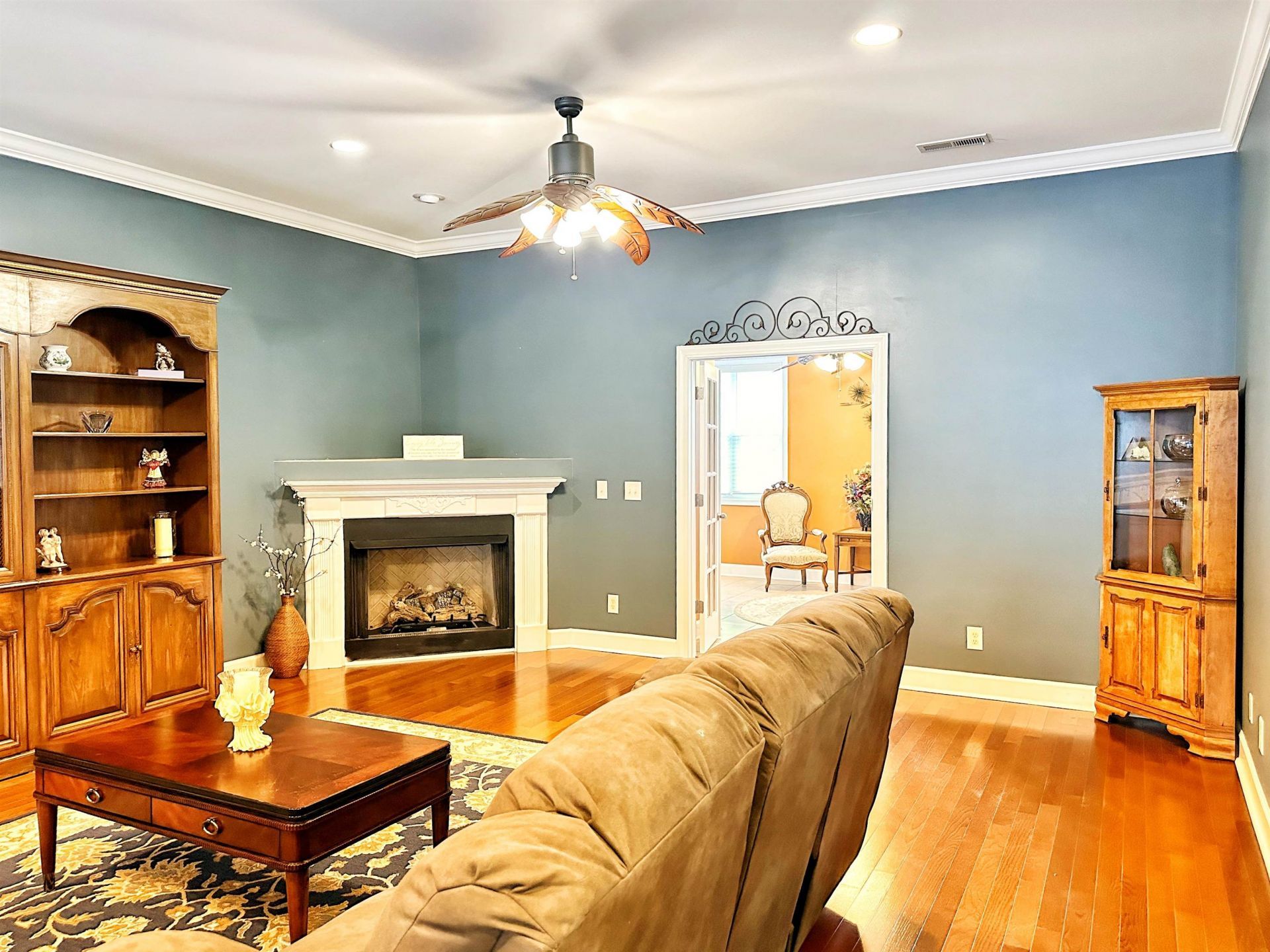 9729 Armelise Dr. Photo 33