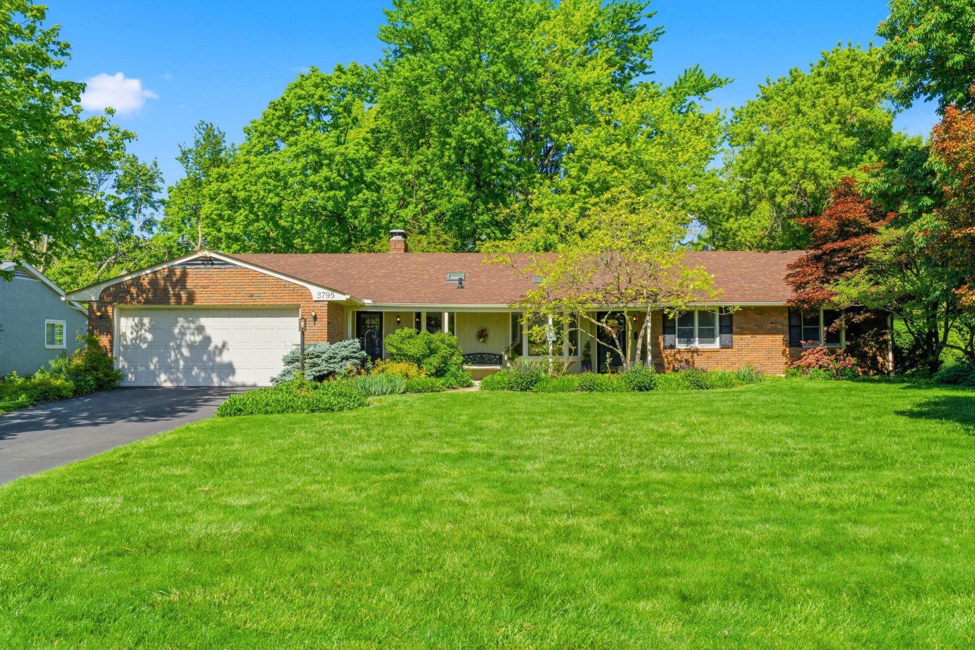 3795 Surrey Hill Place , Upper Arlington, OH 43220 Main Photo