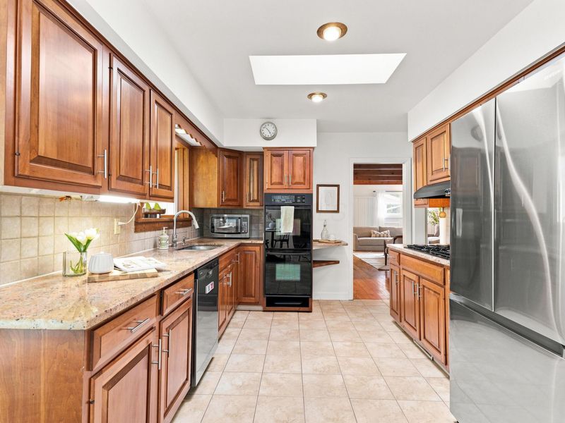 3795 Surrey Hill Place, Upper Arlington, OH 43220 Photo 14