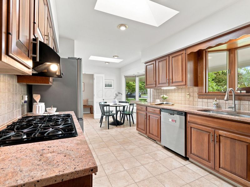 3795 Surrey Hill Place, Upper Arlington, OH 43220 Photo 17