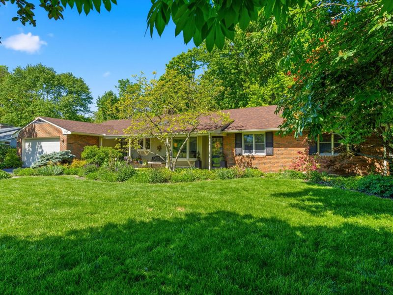 3795 Surrey Hill Place, Upper Arlington, OH 43220 Photo 4