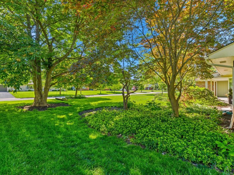 3795 Surrey Hill Place, Upper Arlington, OH 43220 Photo 6