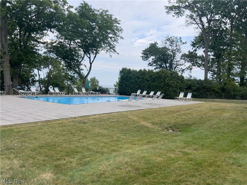 12520 Edgewater Drive N, Unit 504, Lakewood, OH 44107 Photo 10