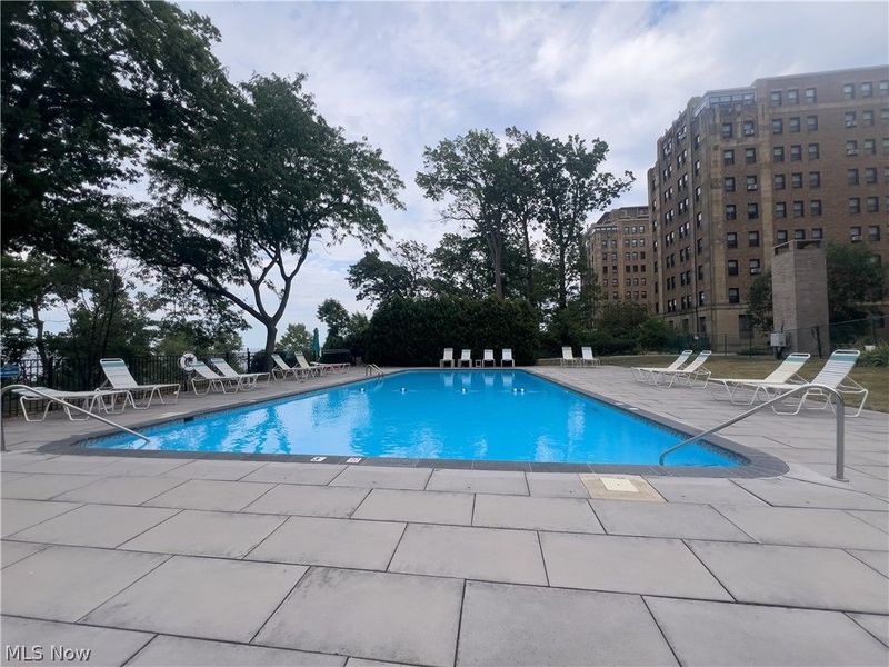 12520 Edgewater Drive N, Unit 504, Lakewood, OH 44107 Photo 9