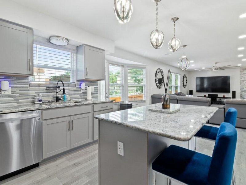 5048 Blue Meadow Court, Columbus, OH 43231 Photo 12