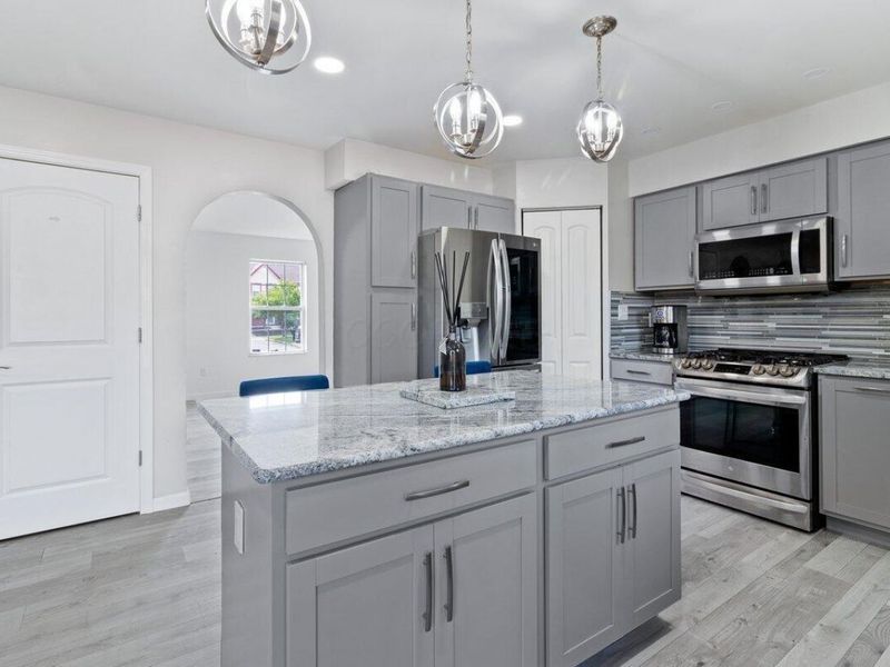 5048 Blue Meadow Court, Columbus, OH 43231 Photo 13