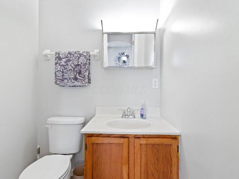 5048 Blue Meadow Court, Columbus, OH 43231 Photo 15