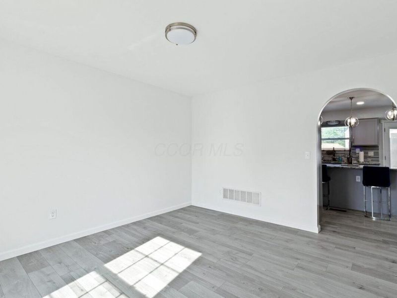 5048 Blue Meadow Court, Columbus, OH 43231 Photo 4