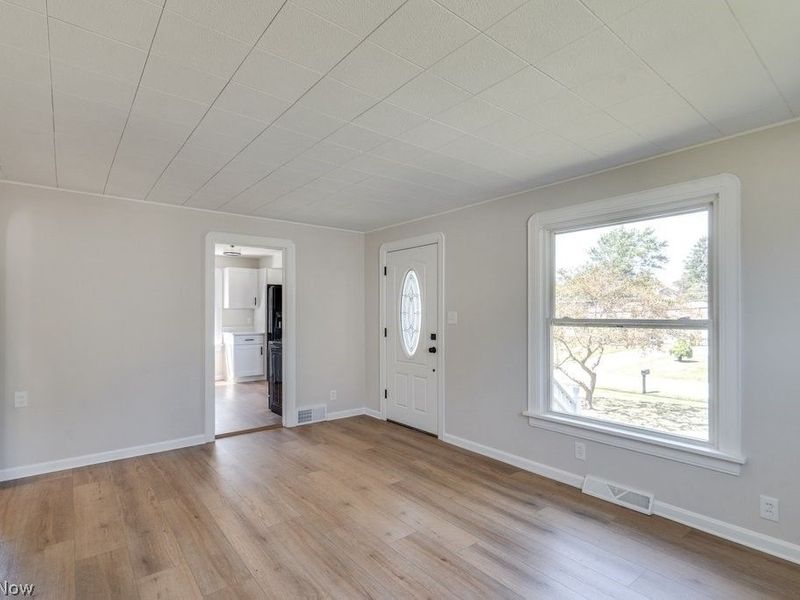 325 Evelyn Avenue, Seven Hills, OH 44131 Photo 10