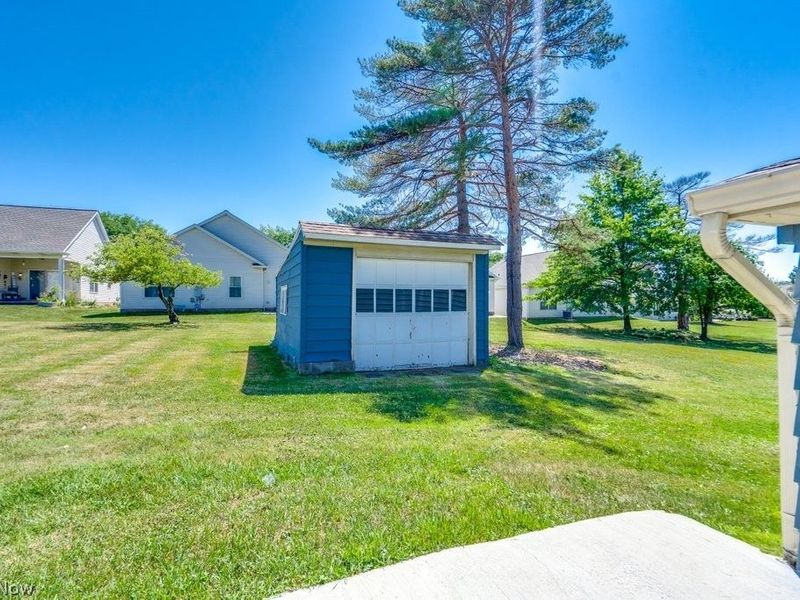 325 Evelyn Avenue, Seven Hills, OH 44131 Photo 5