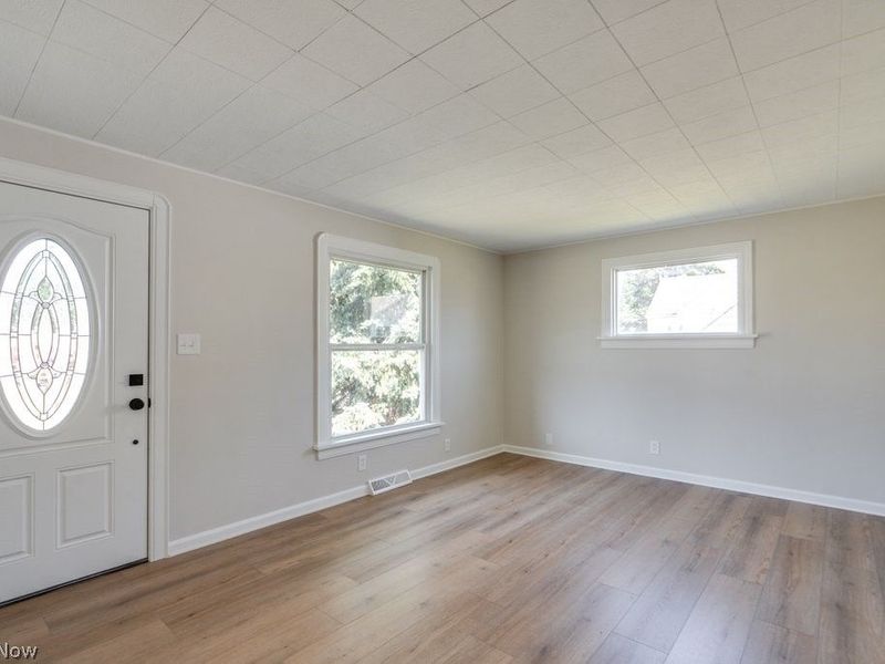 325 Evelyn Avenue, Seven Hills, OH 44131 Photo 8