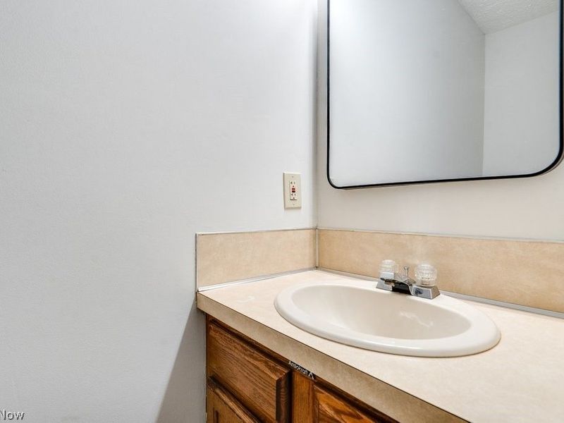 1505 Democracy Drive NW, North Canton, OH 44720 Photo 17