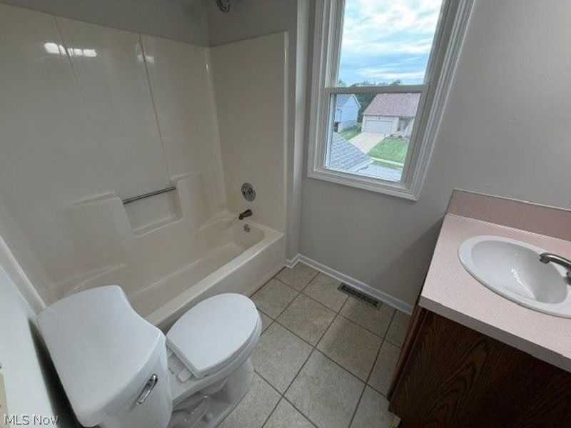 1505 Democracy Drive NW, North Canton, OH 44720 Photo 20