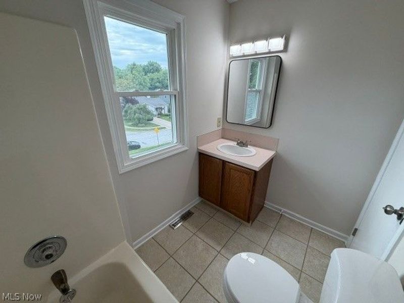 1505 Democracy Drive NW, North Canton, OH 44720 Photo 21