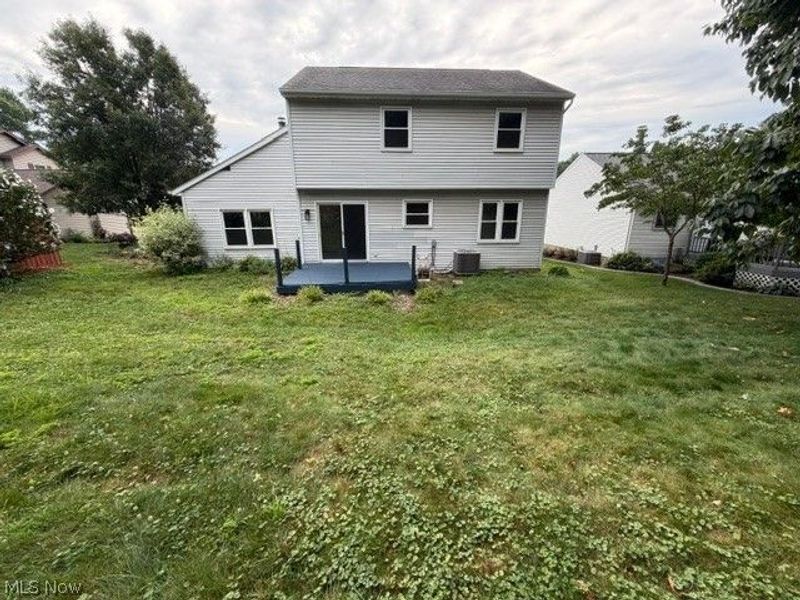 1505 Democracy Drive NW, North Canton, OH 44720 Photo 3