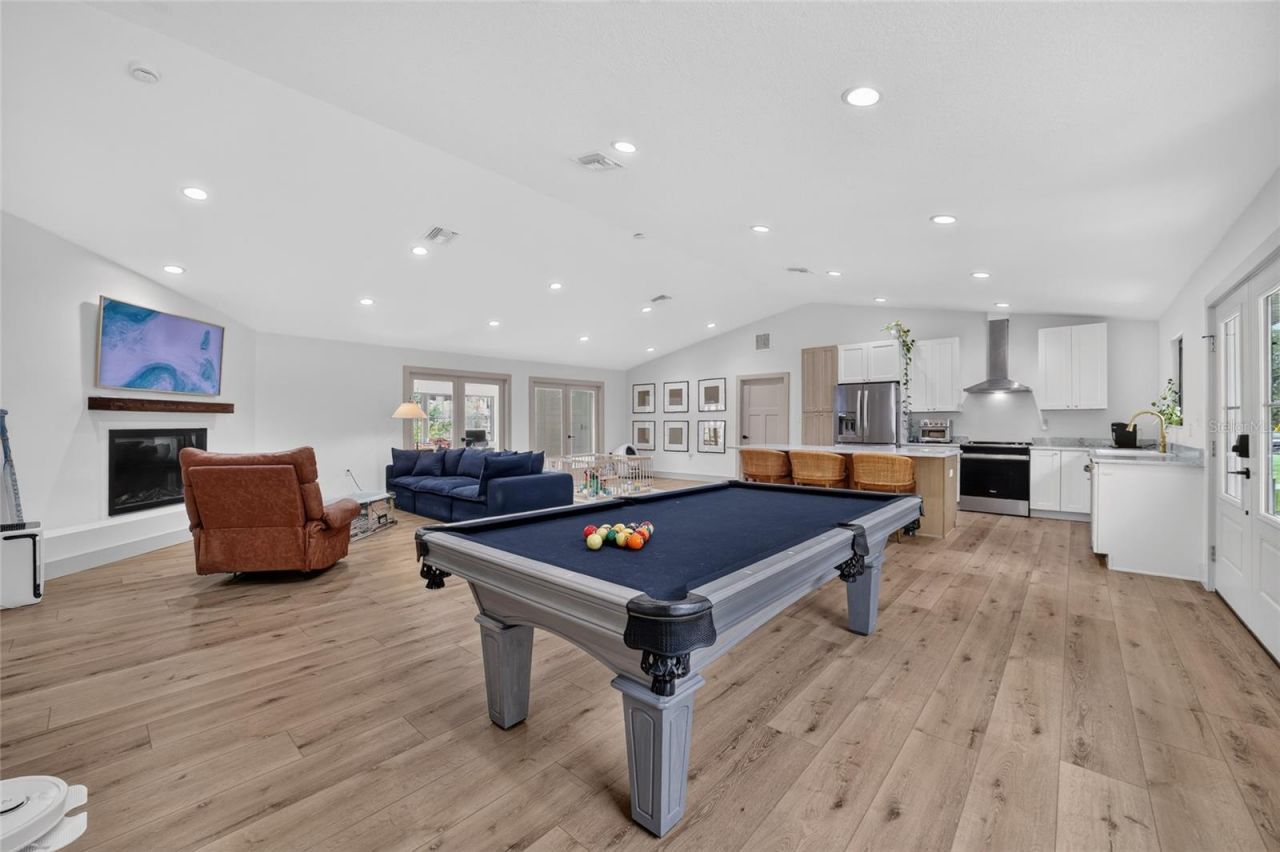 232 SE Kings Bay Dr, Crystal River, FL 34429 Photo