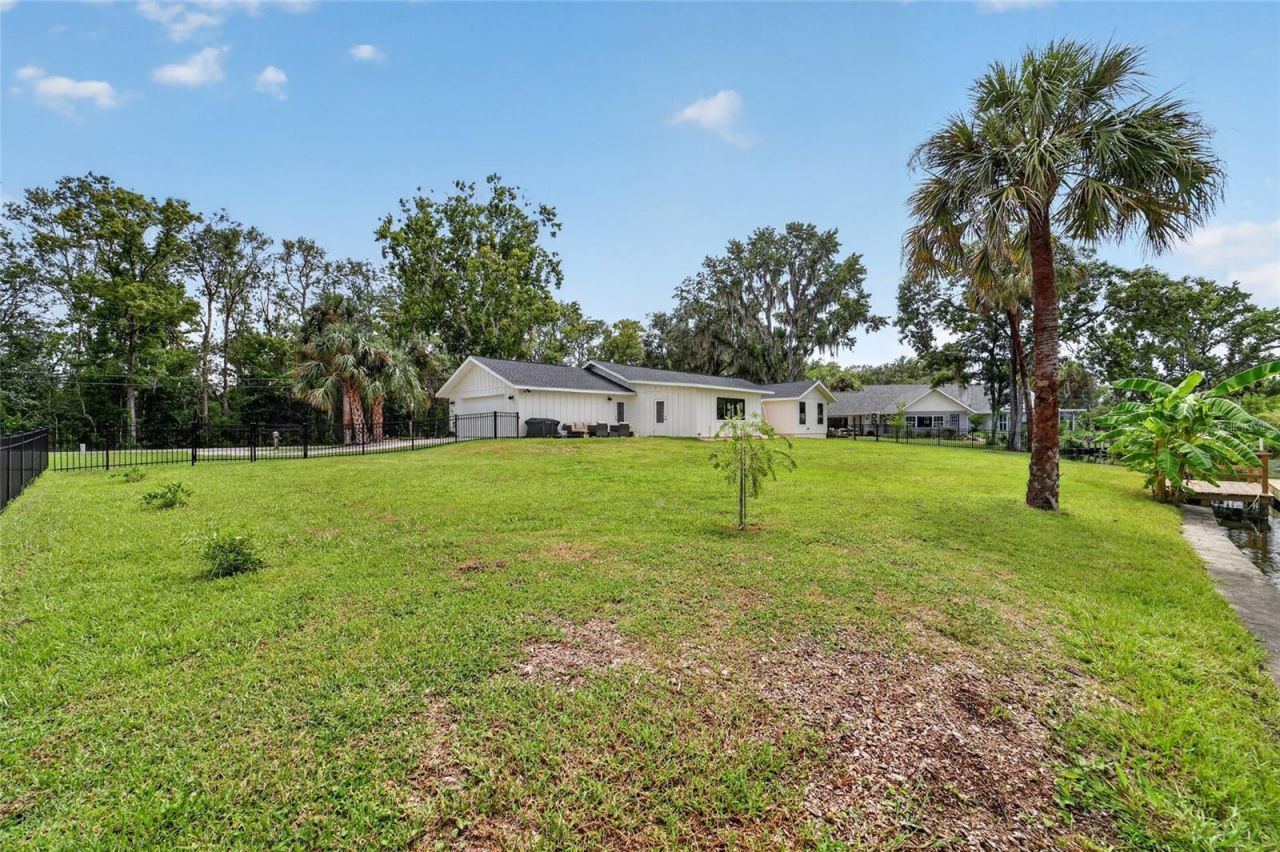 232 SE Kings Bay Dr, Crystal River, FL 34429 Photo