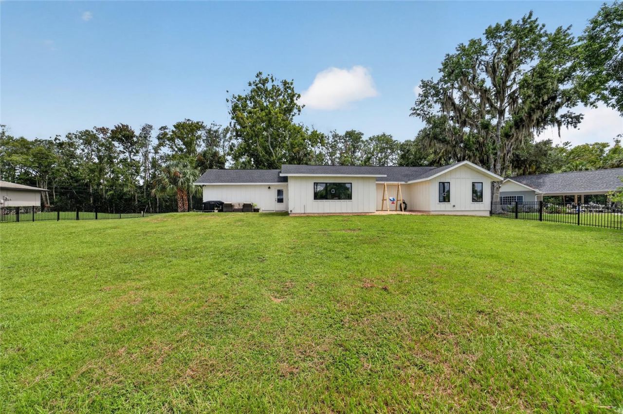 232 SE Kings Bay Dr, Crystal River, FL 34429 Photo