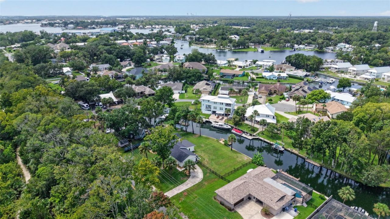 232 SE Kings Bay Dr, Crystal River, FL 34429 Photo