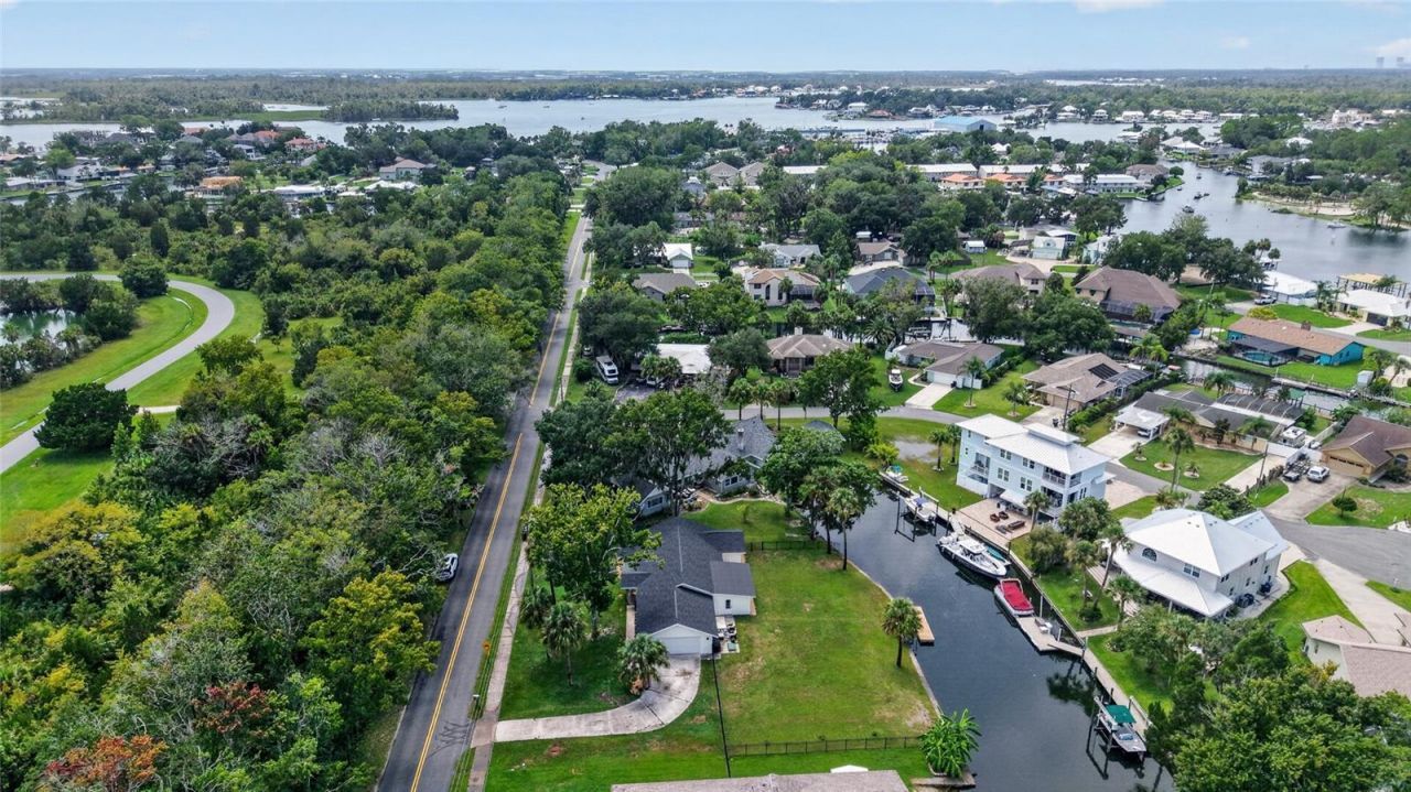 232 SE Kings Bay Dr, Crystal River, FL 34429 Photo