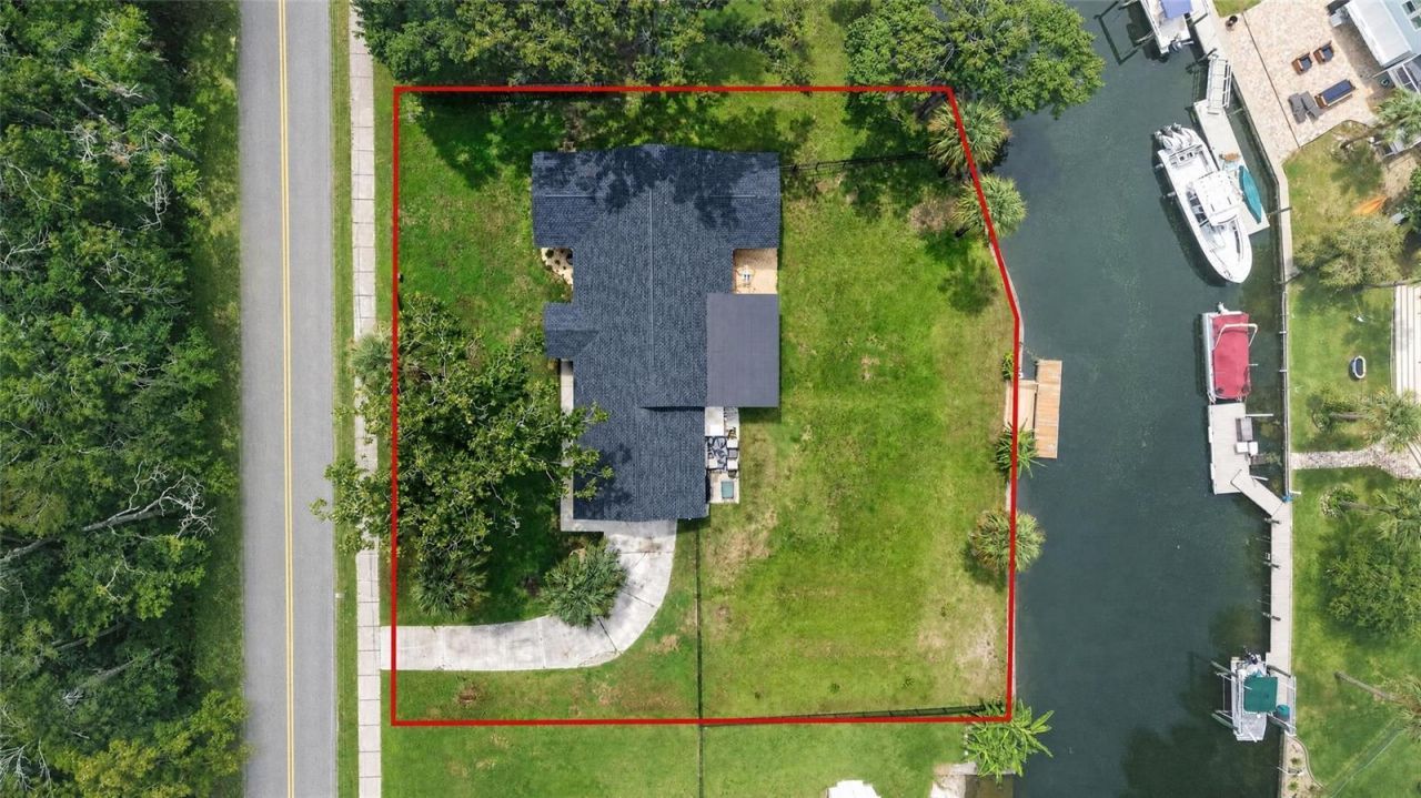 232 SE Kings Bay Dr, Crystal River, FL 34429 Photo