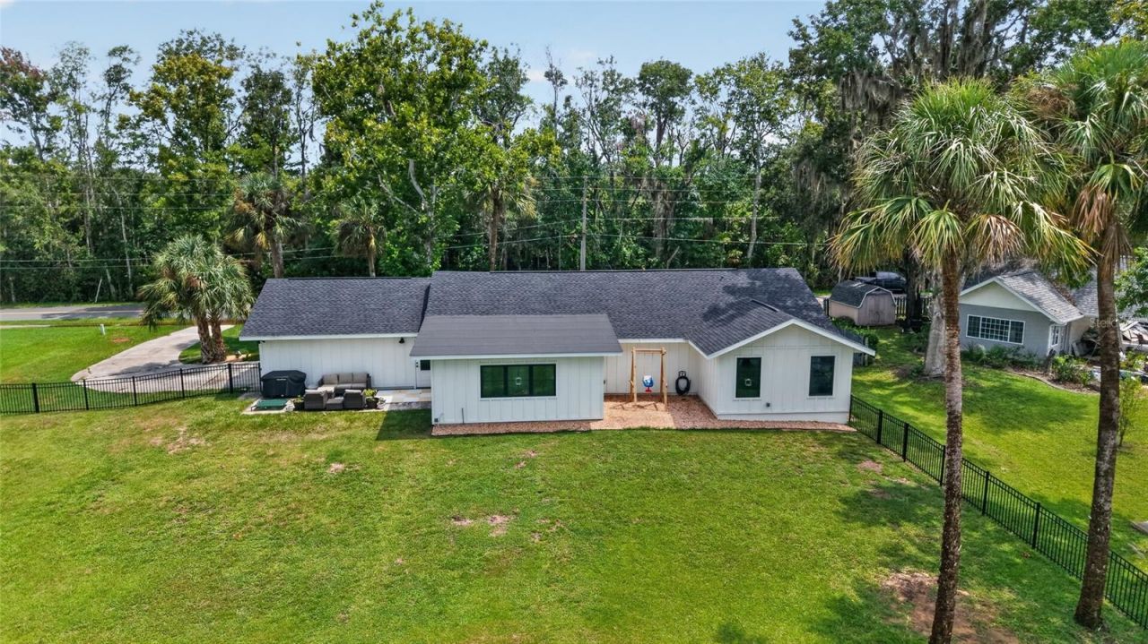 232 SE Kings Bay Dr, Crystal River, FL 34429 Photo