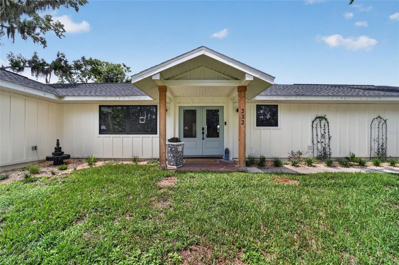 232 SE Kings Bay Dr, Crystal River, FL 34429 Photo