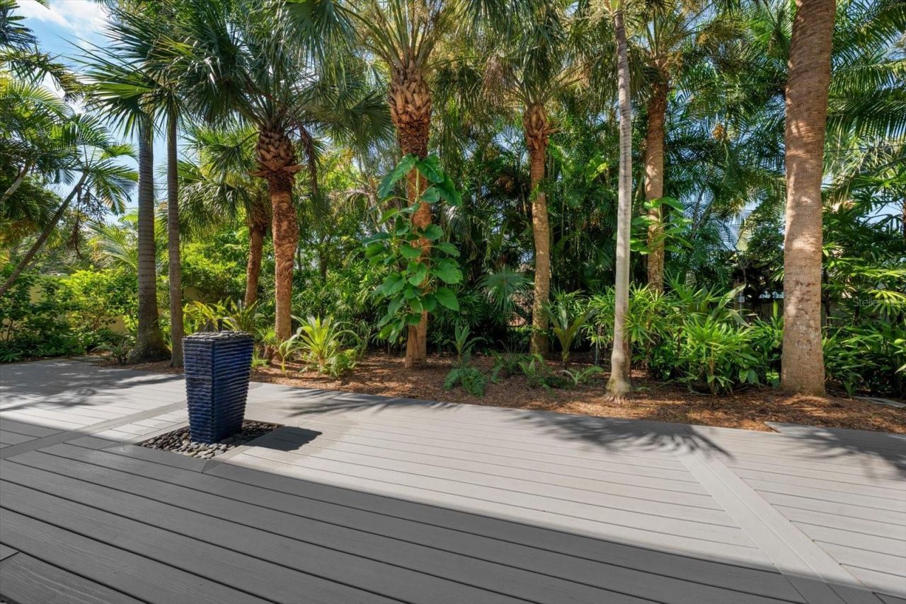 114 13th Street, Belleair Beach, FL 33786 Photo