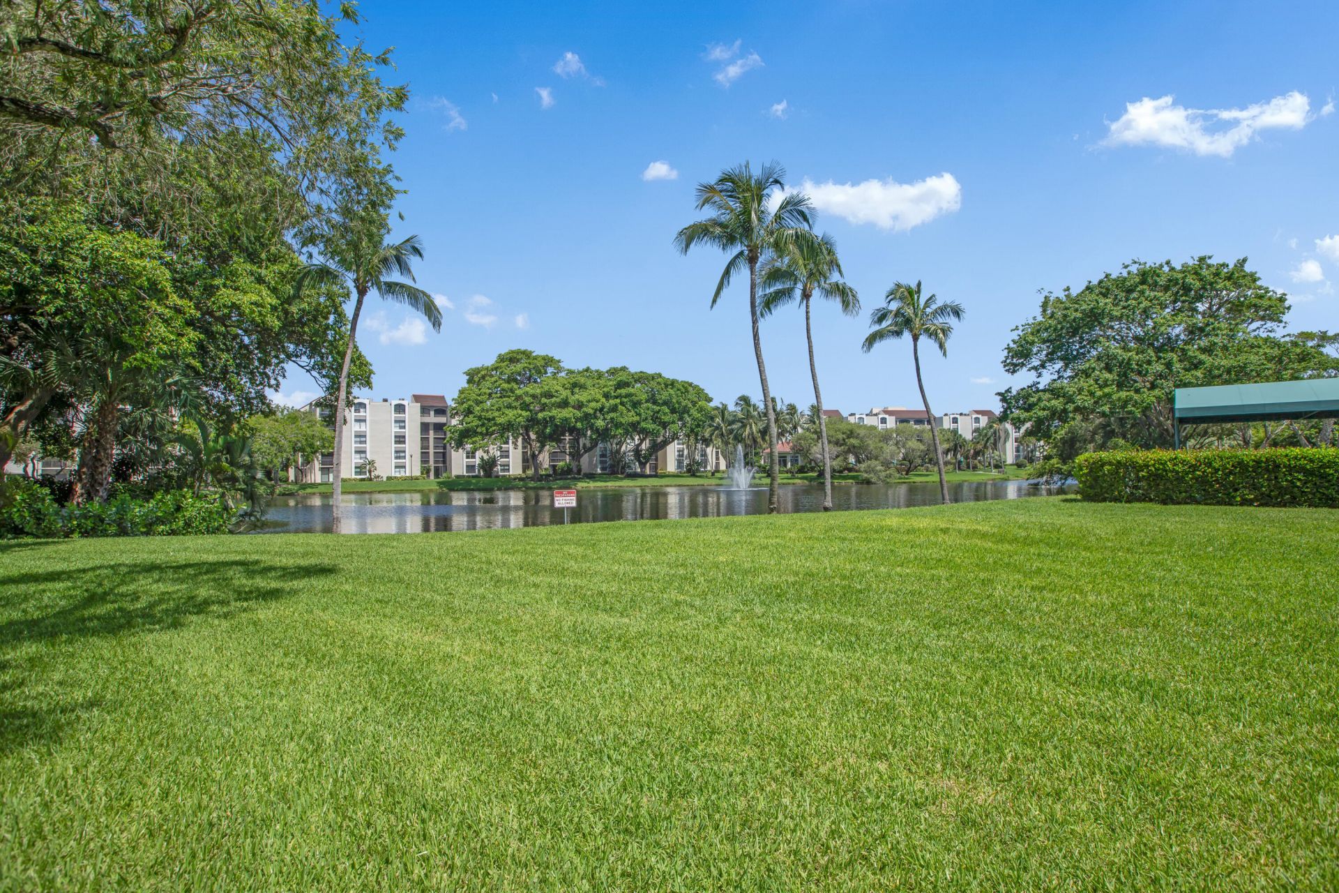 955 Egret Circle, Unit 104, Delray Beach, FL 33444 Photo