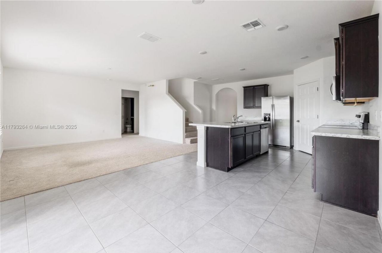 5305 Fantasy Drive, Fort Pierce, FL 34947 Photo