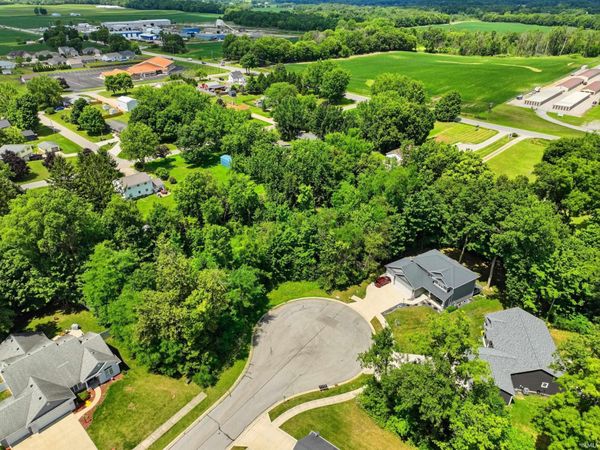 425 McIntosh Avenue, Kendallville, IN 46755