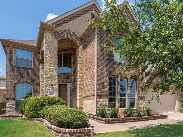 419 Aylesbury Drive, Roanoke, TX 76262