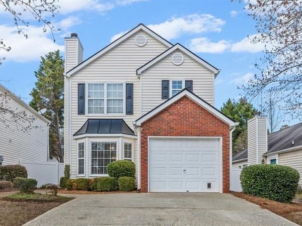 1061 Daventry Crossing , Woodstock, GA 30188