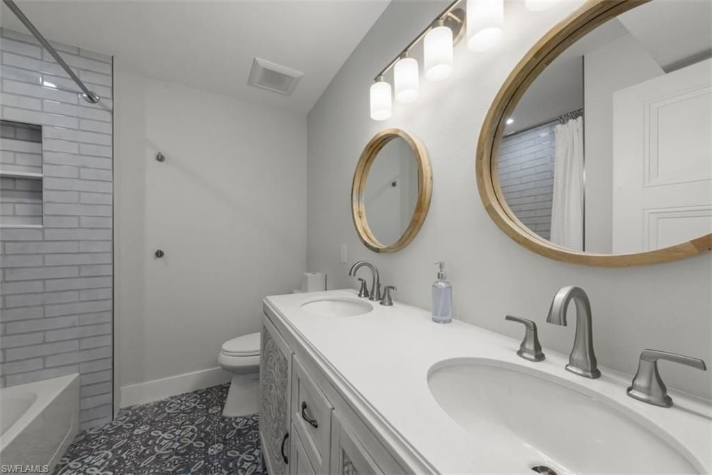 585 E Gulf Dr, Unit A2, Sanibel, FL 33957 Photo