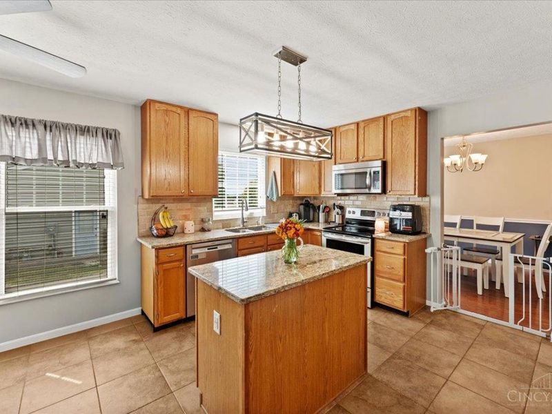 11685 Kettering Drive, Colerain Township, OH 45251 Photo 12