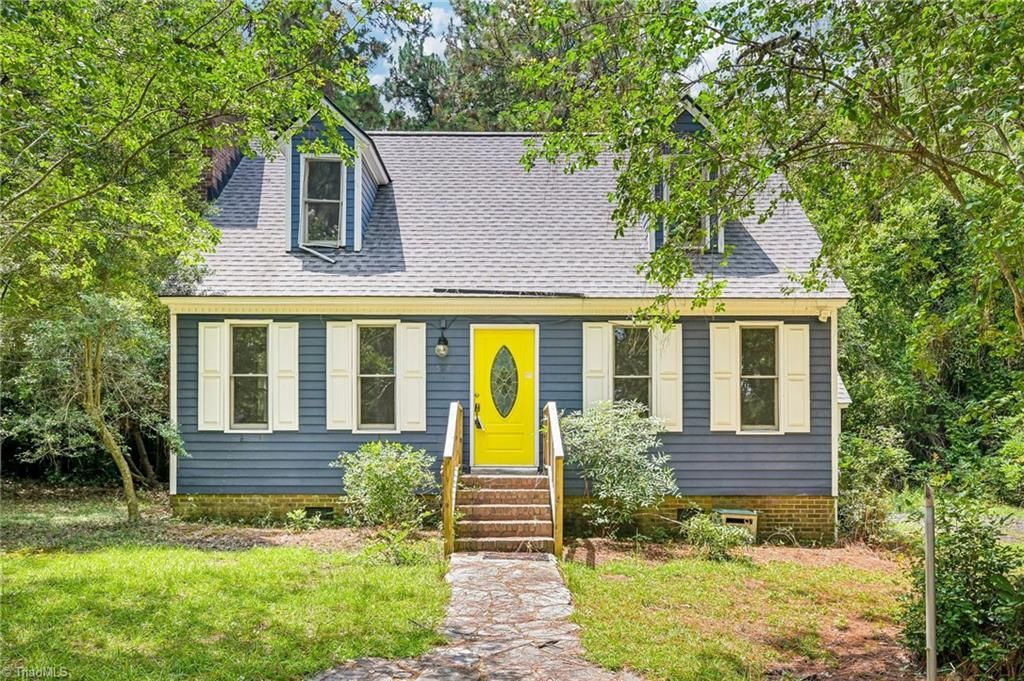 520 E Ohio Avenue, Southern Pines, NC 28387 Main Photo