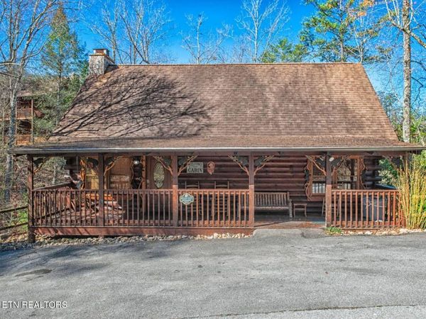 711 Black Hawk Way, Pigeon Forge, TN 37863