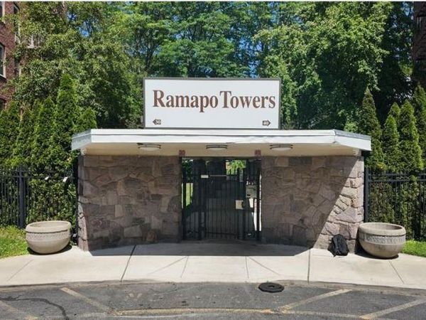 30 South Cole Avenue, Unit 2E, Spring Valley, NY 10977